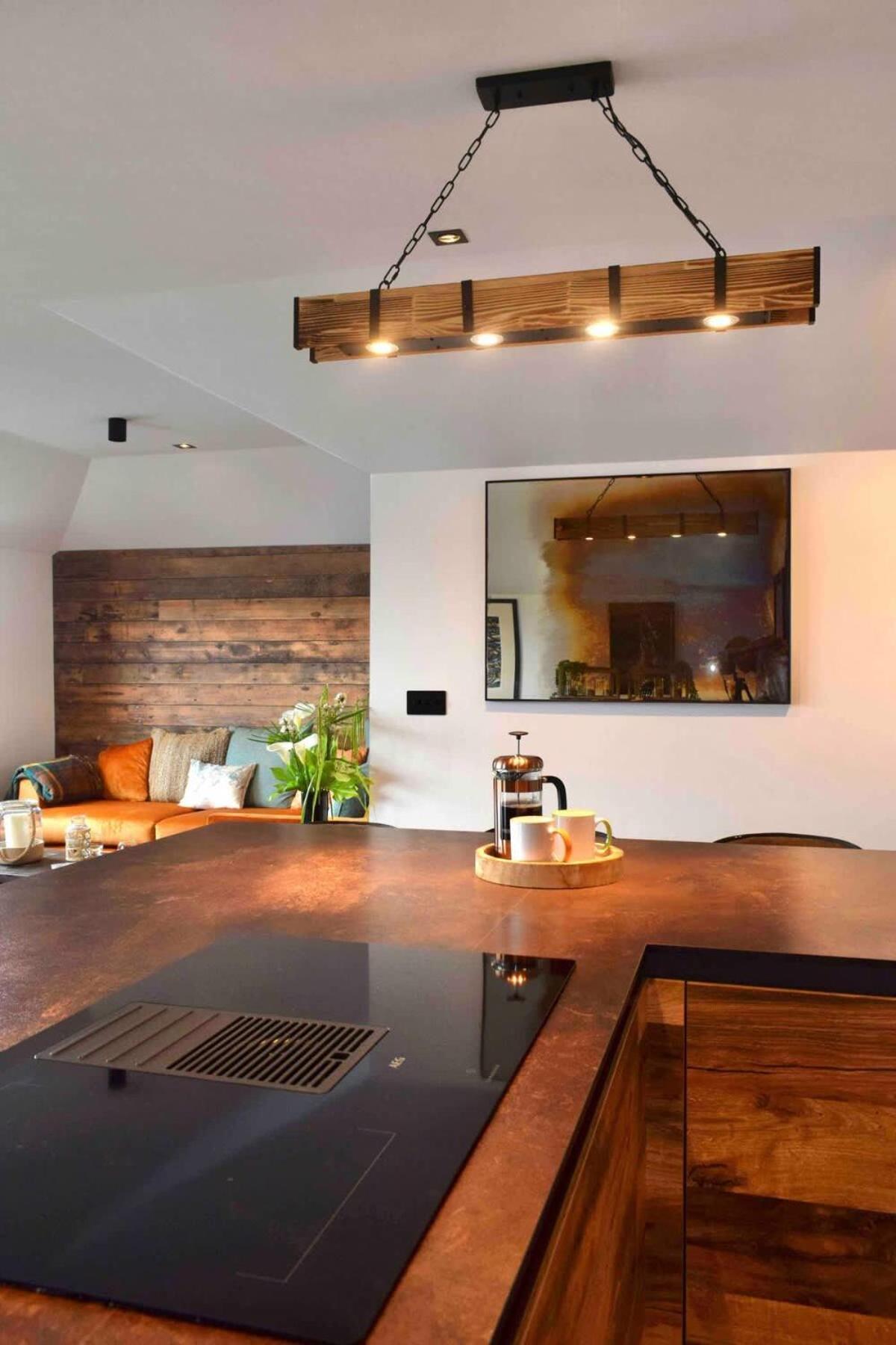 Stunning Waterfront With Spectacular Views & Parking At 'captains Loft' Falmouth