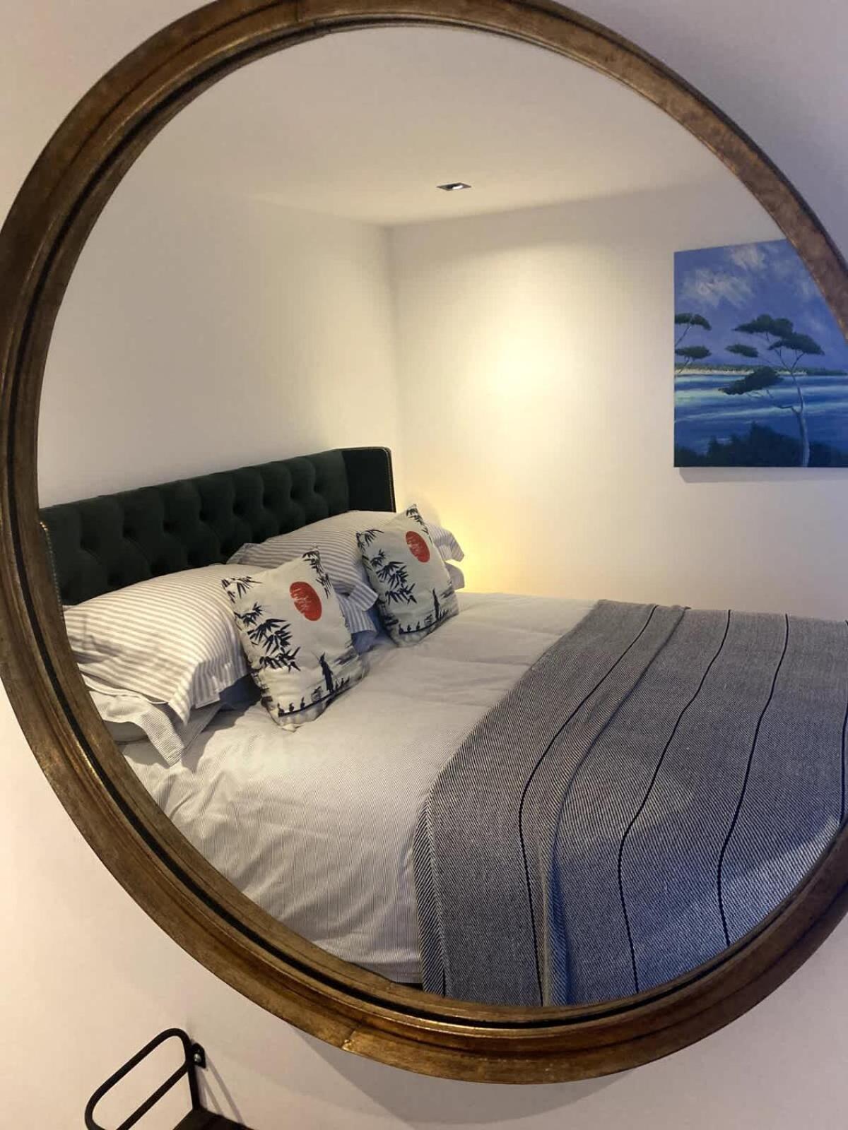 Holiday home Stunning Waterfront With Spectacular Views & Parking At 'captains Loft'